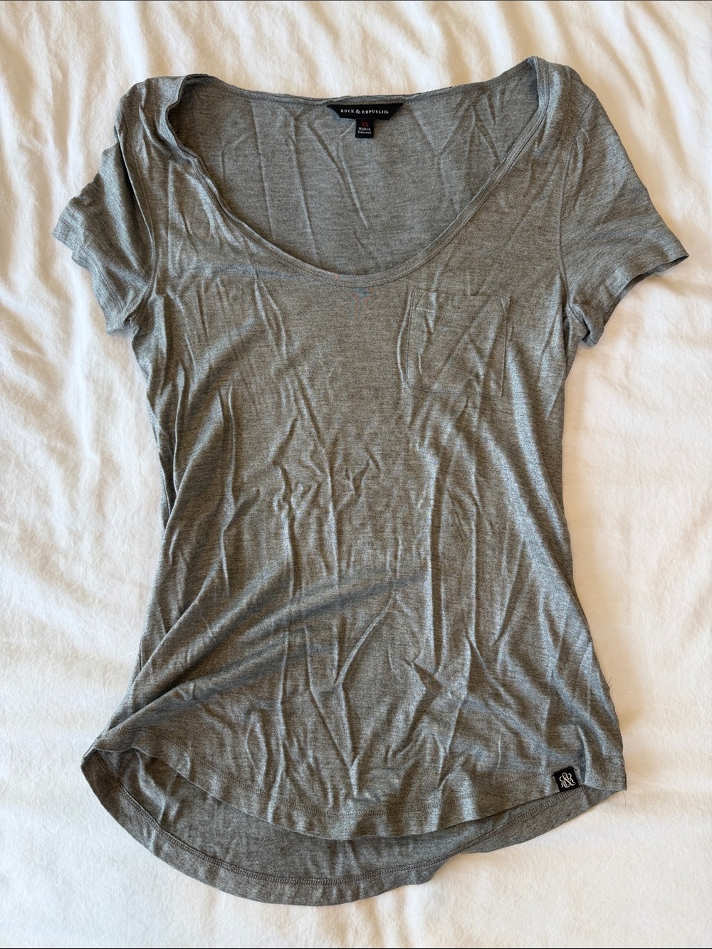 Rock & Republic Metallic Gray Scoop Neck Short Sleeve Tee XS